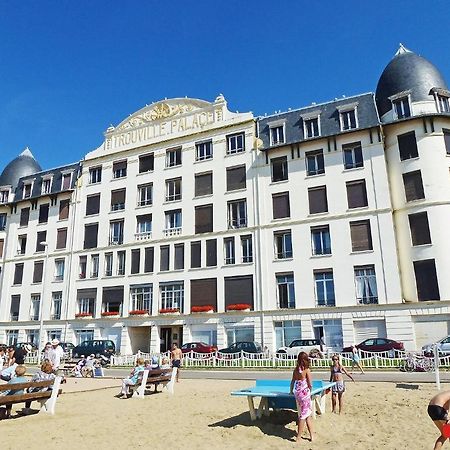 Paradis Les Pieds Sur Le Sable Trouville Palace Стая снимка