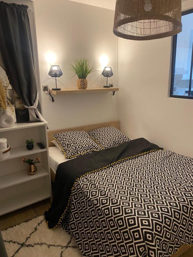 Paradis Les Pieds Sur Le Sable Trouville Palace Екстериор снимка